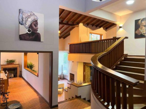 MANSION BR VILLA Piscina, Jacuzzi, 6 min de Provenza